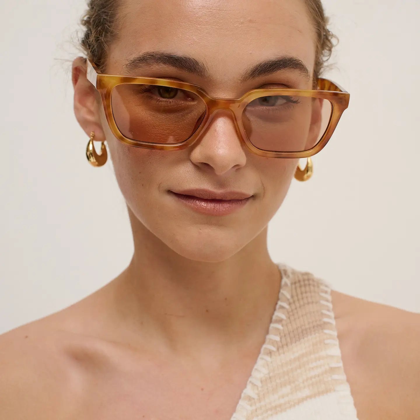 Kitty Rectangular Sunglasses in Vintage Tort